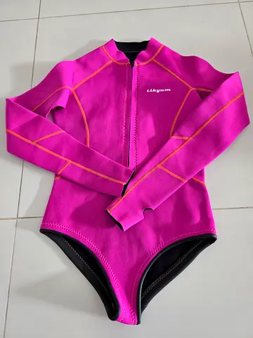 Womens Neoprene Pink Long-Sleeve Swimsuit / Wetsuit Top - Size Small