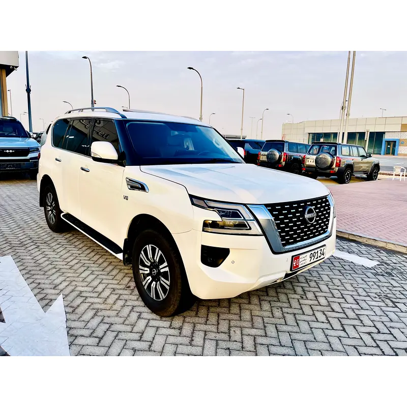 Nissan Patrol 2024 — photo 1 of 10