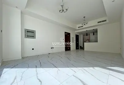 Brand New l Single Row l Spacious