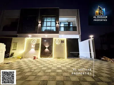 فيلا فاخرة للبيع في أحد أرقى الأحياء السكنية، تشمل السعر الأثاث ورسوم التسجيل والتملك، بالإضافة إلى شقة على السطح.