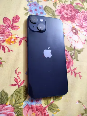 iPhone 14 128GB with Box never repaired