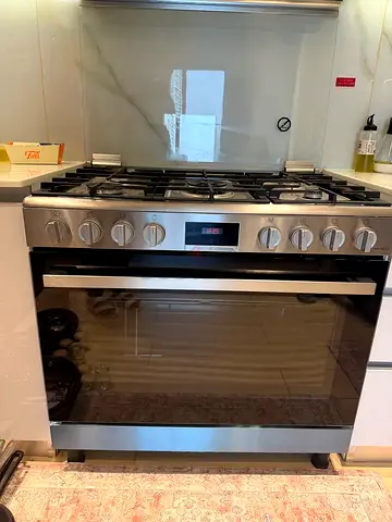 Bosch Series 6 Freestanding Gas 5 burner cooking range- Stainless Steel  model (HGW3ASQ50M)