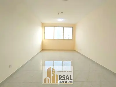 Like a brand new 1 Bedroom Hall// 2 bathroom master bedroom// School zone area// Ready to move Apartment
