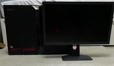 BenQ XL2411k esports monitor (HAS SCREEN DAMAGE)