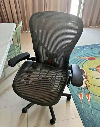 Herman Miller Ergonomic Aeron Classic Office Chair fully loaded