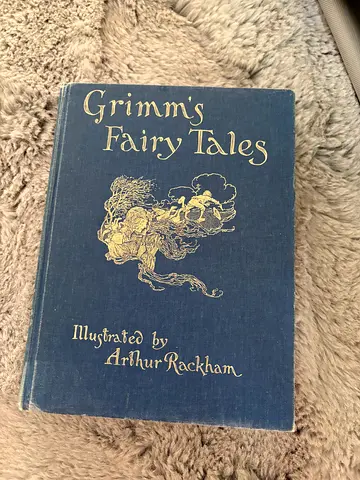 Grimms Fairy Tales - Illustrated by Arthur Rackman (Blue Hardcover)