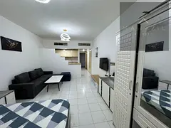Luxurious furnished studio ready for immediate occupancy