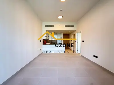 Luxurious / Hot Spacious 1BHK with balcony gym poll Available Prime location Ready to move