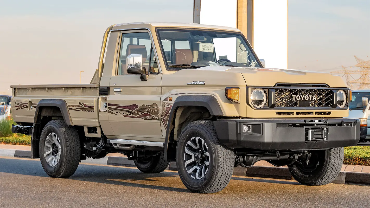 Toyota Land Cruiser 70 Series 2025 — photo 1 of 19