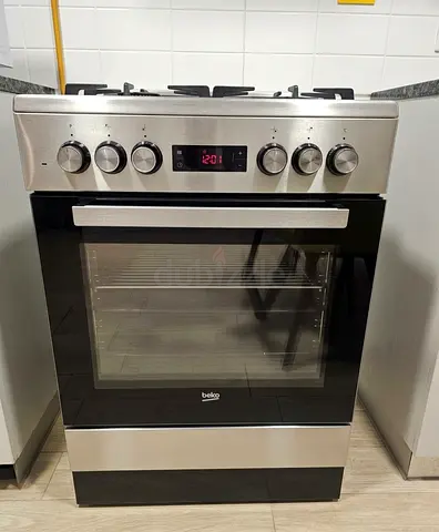 Stainless Steel Beko Freestanding Electric Cooker with Oven - Good Condition