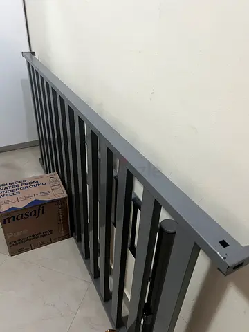 Single steel bed stand