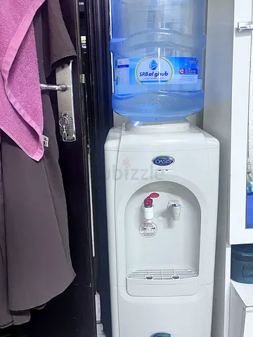 Oasis freestanding water cooler/dispenser with 18.9L bottle