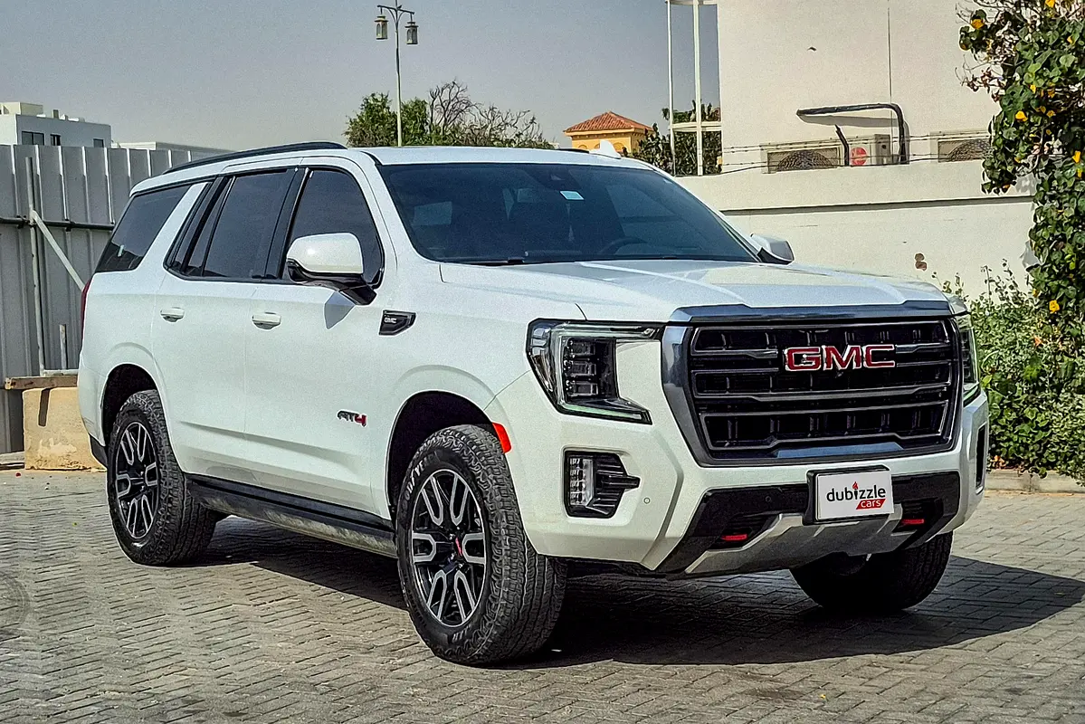 GMC Yukon 2023 — photo 1 of 15