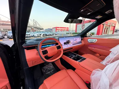 صورة 20 لـ 2025 LYNK & CO 900