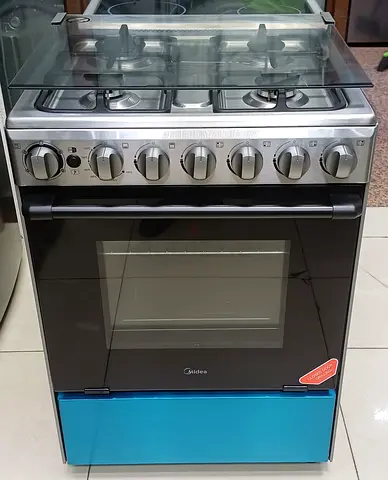 Midea gas cooker for sell 60by60cm good working