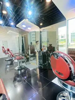 Men Salon for Rent in Karama