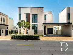 Landscaped | Park Facing | Community Specialist