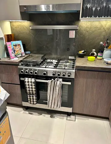 Bosch 5 Burner Gas Cooker 90cm like New Condition