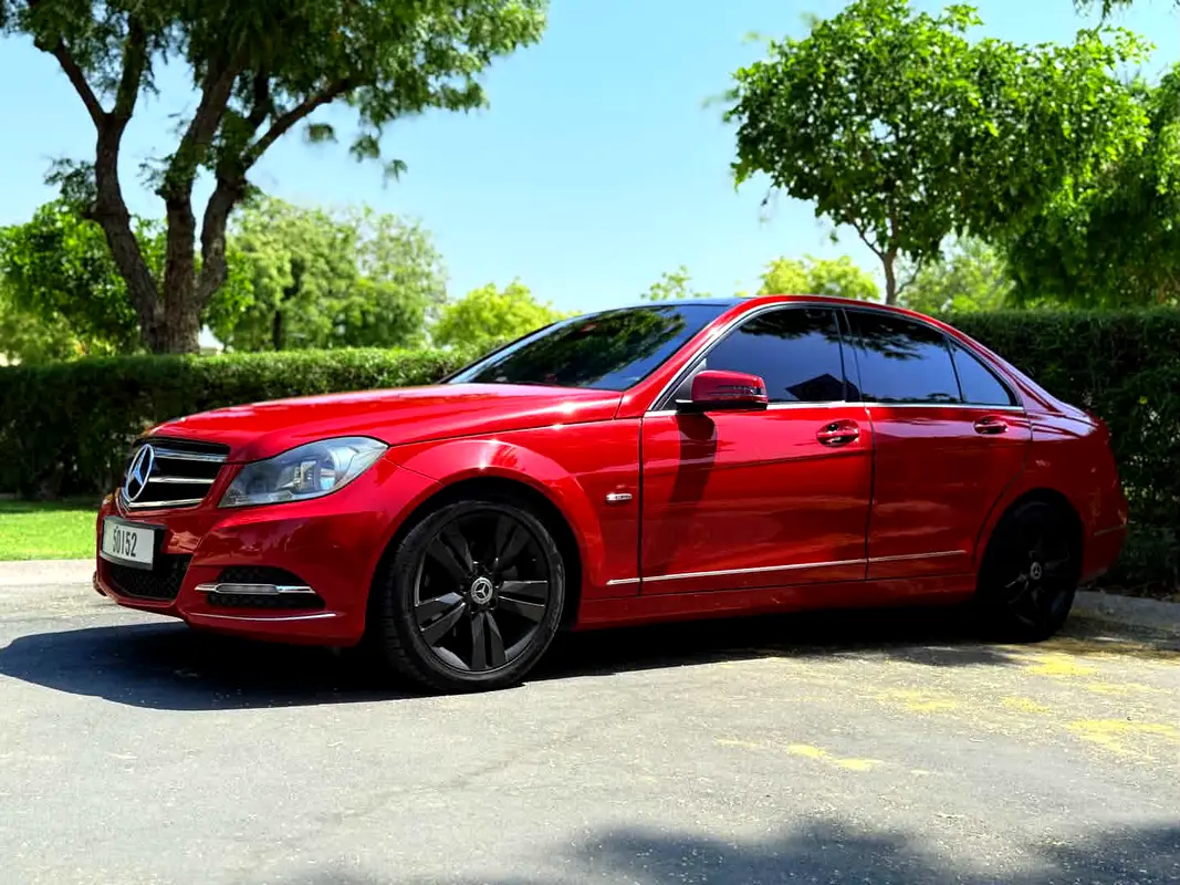Mercedes-Benz C-Class 2012 — photo 1 of 9