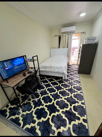 Mini master room very neat and clean.