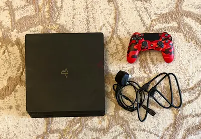 ps4 slim with controller