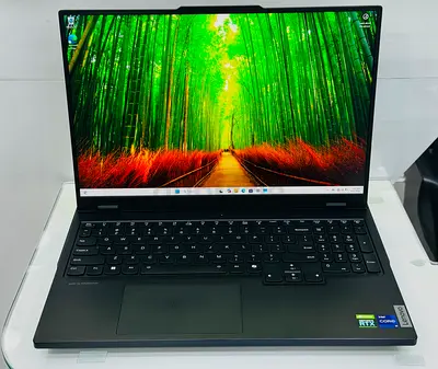LENOVO Legion Pro 7 i9-14900HX 32 GB,2 TB, RTX 4090 16GB