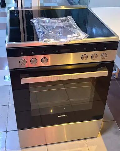 New model Siemens Electric cooker freestanding