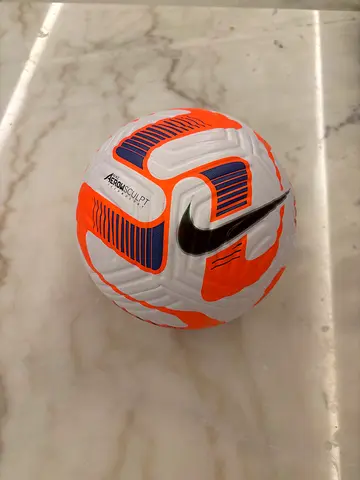 Nike Aerowsculpt Football - Size Noted (White/Orange)