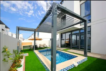 فيلا فاخرة مفروشة بأربع غرف نوم مع مسبح خاص | أجمل مكان