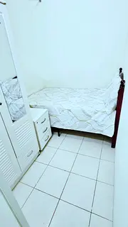 FULLY  CLOSED UP TILL CEILING  Partition