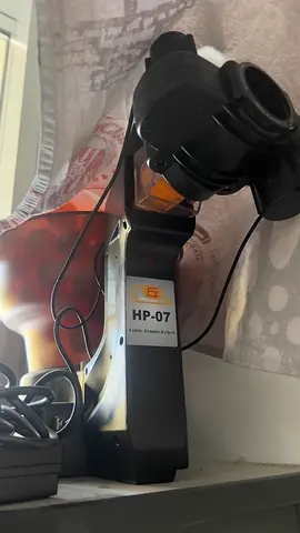 HP-07 Tabletop Robot serve