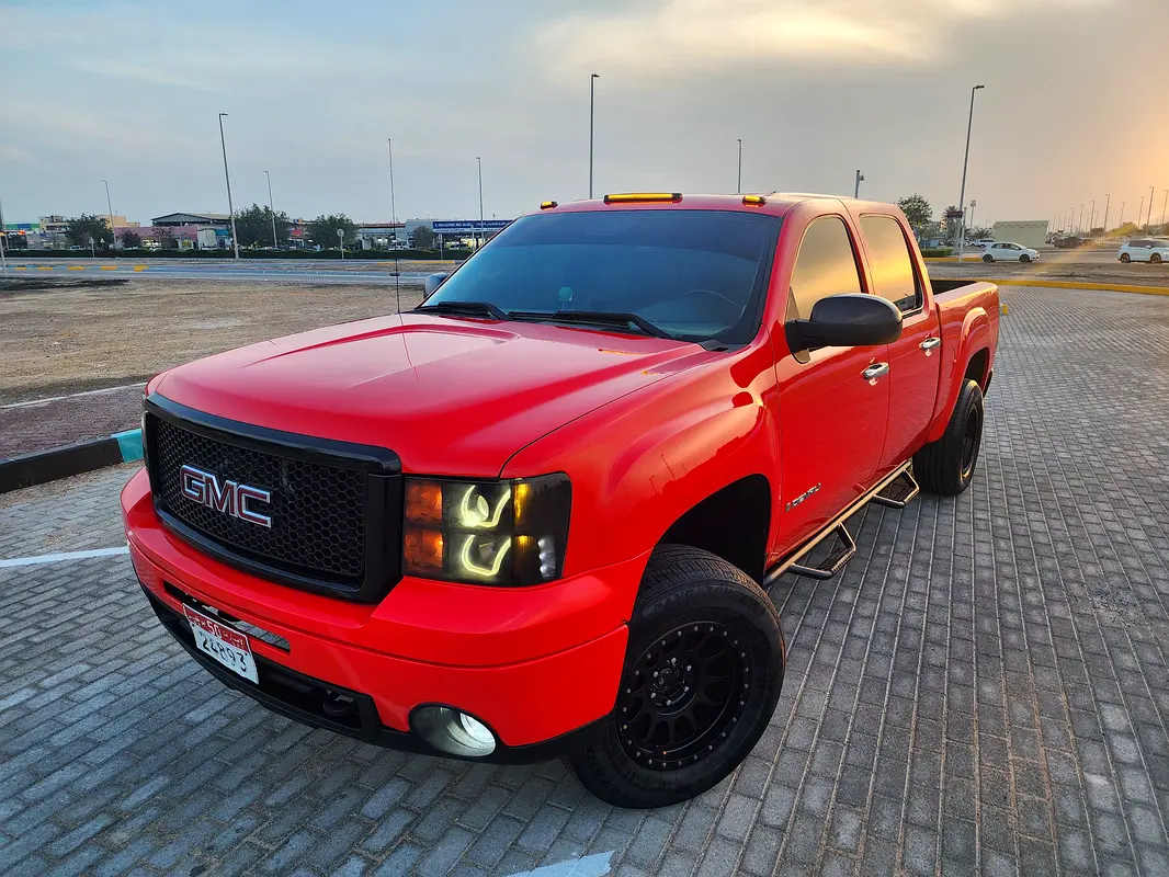 GMC Sierra 2009 — photo 1 of 11