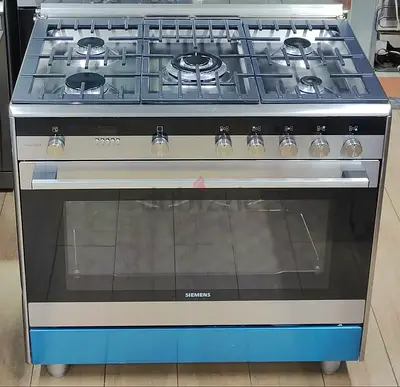 Siemens latest model IQ-700 gass/electric 5 burner top gass oven electric dual fan stove 90x60