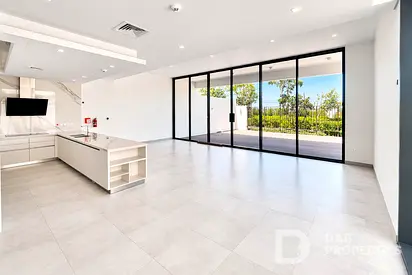 AMAZING PRICE | BRAND NEW | COMMUNITY EXPERT