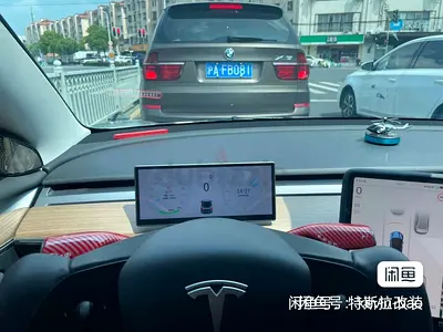 Tesla Model 3 OEM Dashboard Display Screen - Used in Car