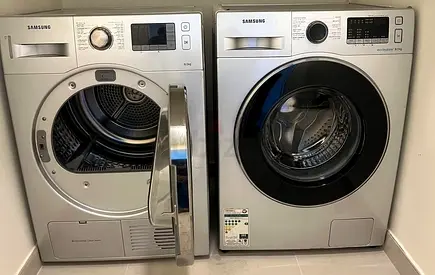 Samsung 8KG Washer + Dryer Silver – Excellent Condition  8kg Washing / 6kg Drying