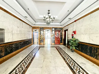 Charming 1 BHK with Wardrobe Ideal Park Location & Cover Parking