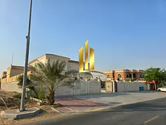 Villa for sale in Al-Ruqaybah area, Al-Suyouh suburb, clad in stone, 16,150 square feet