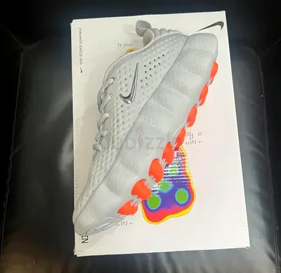 Smoke grey Nike Mind