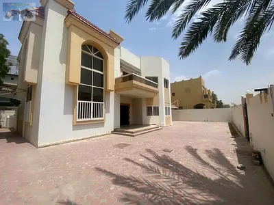 فيلا للإيجار السنوي  مساحة كبير  مع حوش - المويهات2