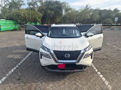 Nissan X-Trail 2.5L SV 4WD / Pearl White / Pristine Condition