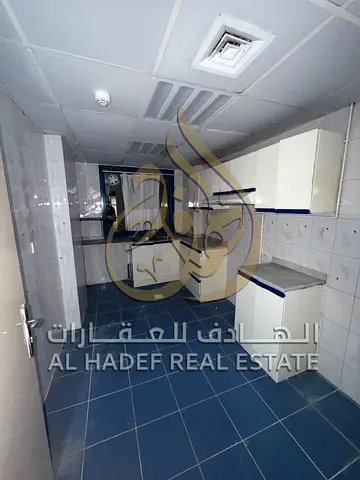 🏡 للإيجار شقة غرفتين وصالة في المجاز 3 – الشارقة  شقة مميزة بموقع ممتاز في منطقة المجاز 3 مناسبة للعائلات وقريبة من جميع الخدمات.  ✨ تفاصيل الشقة:  غ