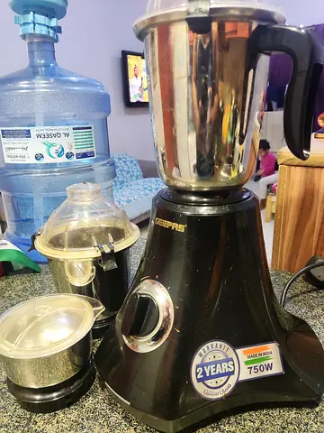 Geepas 750W Mixer Grinder with 3 Jars - Good Working Condition