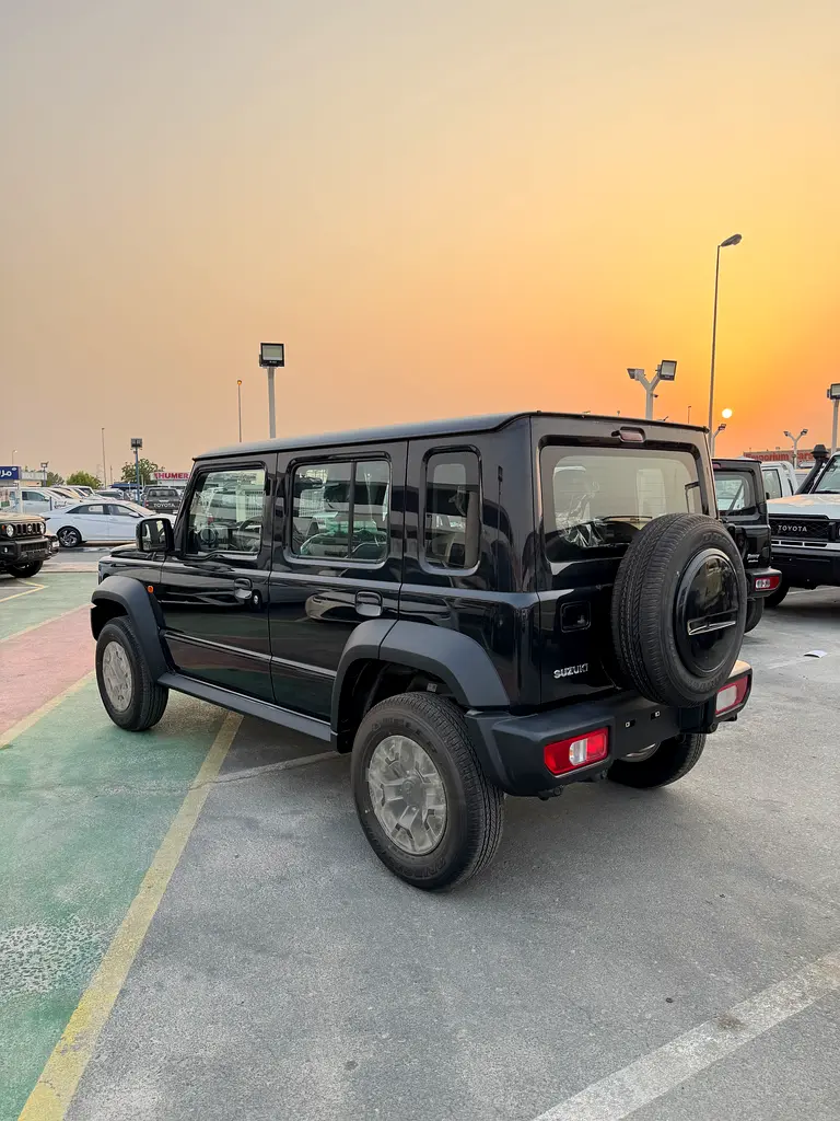 Suzuki Jimny 2026 — photo 1 of 17