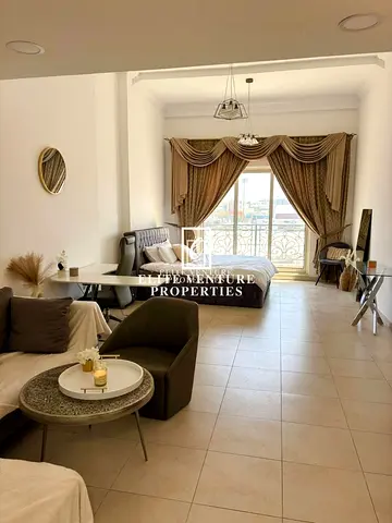 FULLY FURNISHED STUDIO | CANAL VIEW | VACANT