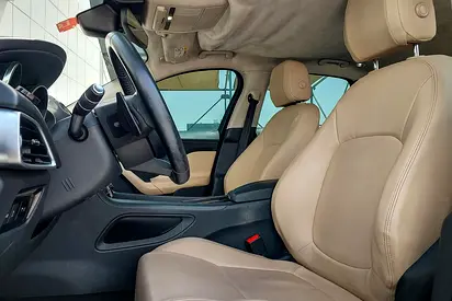 2019 Jaguar F-PACE photo 11