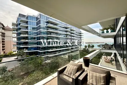 Luxury living | Sea views | Vacant now