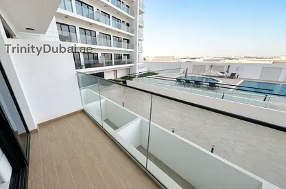 Fully Furnished |Pool View | Upgraded | 4 Cheques