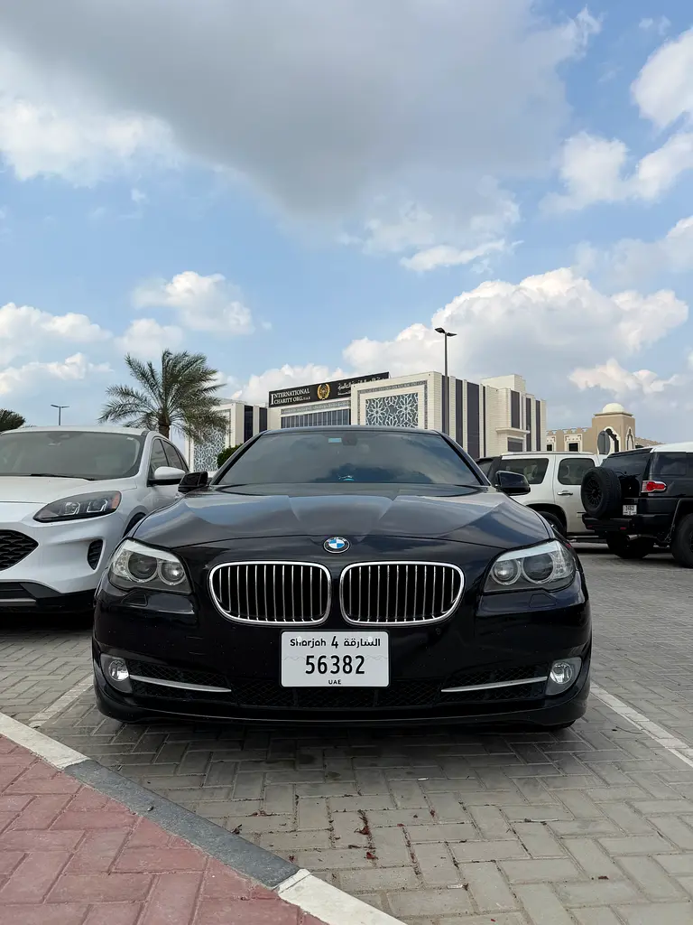 BMW 5-Series 2012 — photo 1 of 18