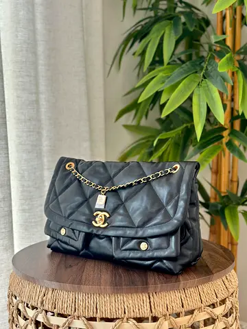 Black Quilted Chain Shoulder Bag (Chanel-style)